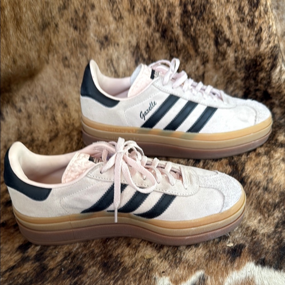 Adidas Gazelle Bold Sneakers in Light Pink and Black EUC